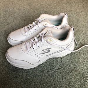White Sneakers Women Skecher’s